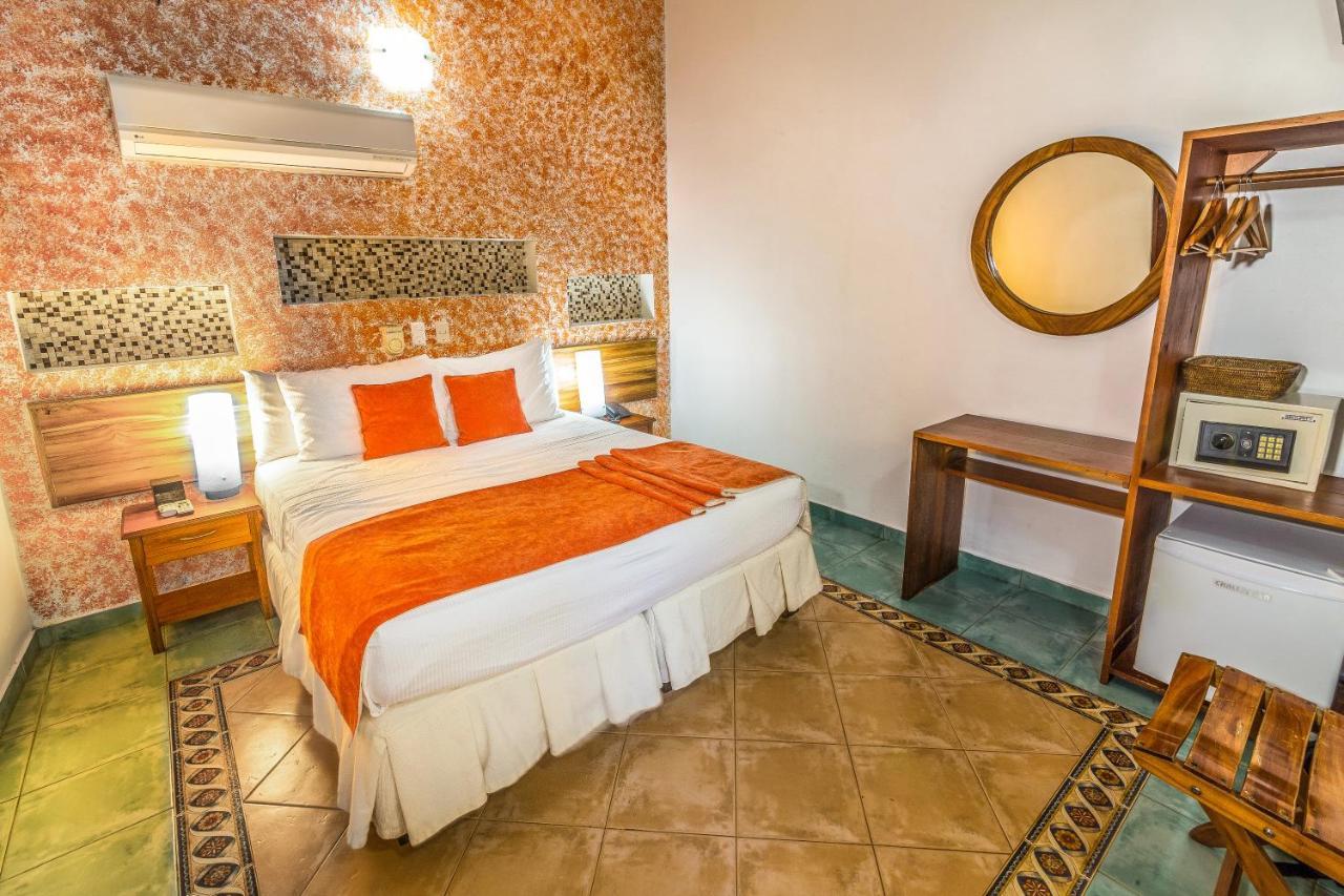 Hotel 3 Banderas Cartagène Extérieur photo