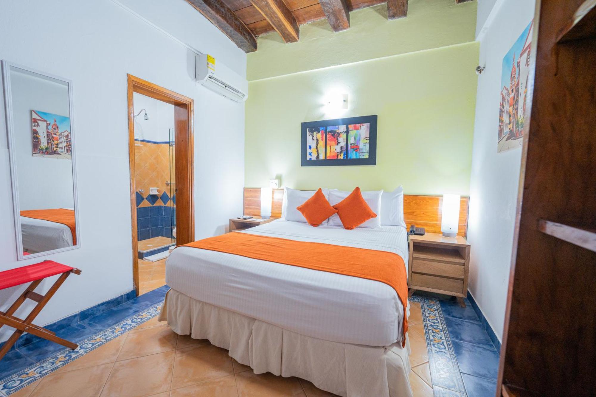 Hotel 3 Banderas Cartagène Extérieur photo