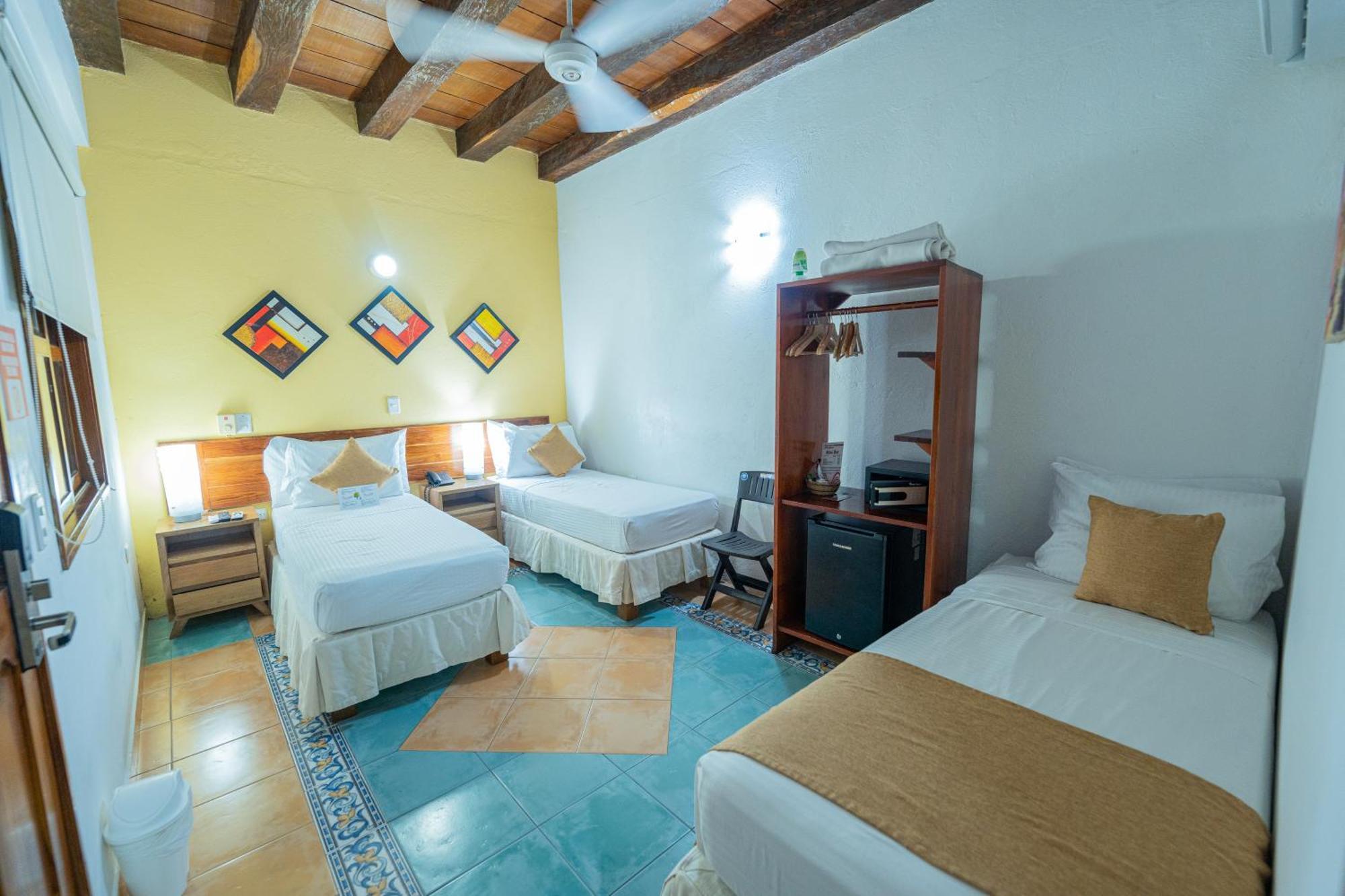 Hotel 3 Banderas Cartagène Extérieur photo