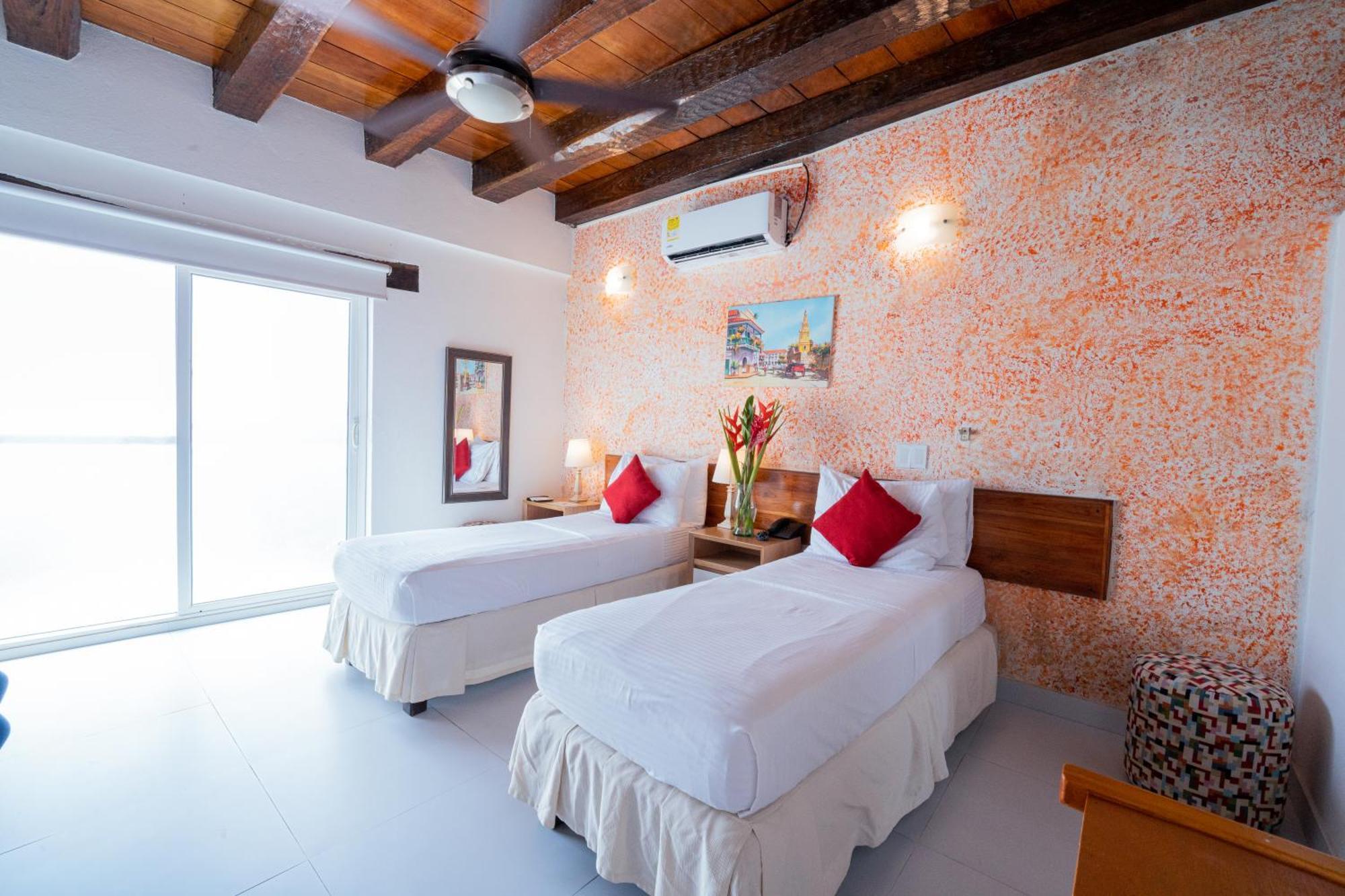 Hotel 3 Banderas Cartagène Extérieur photo