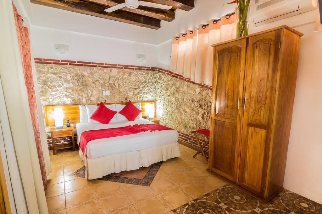 Hotel 3 Banderas Cartagène Extérieur photo