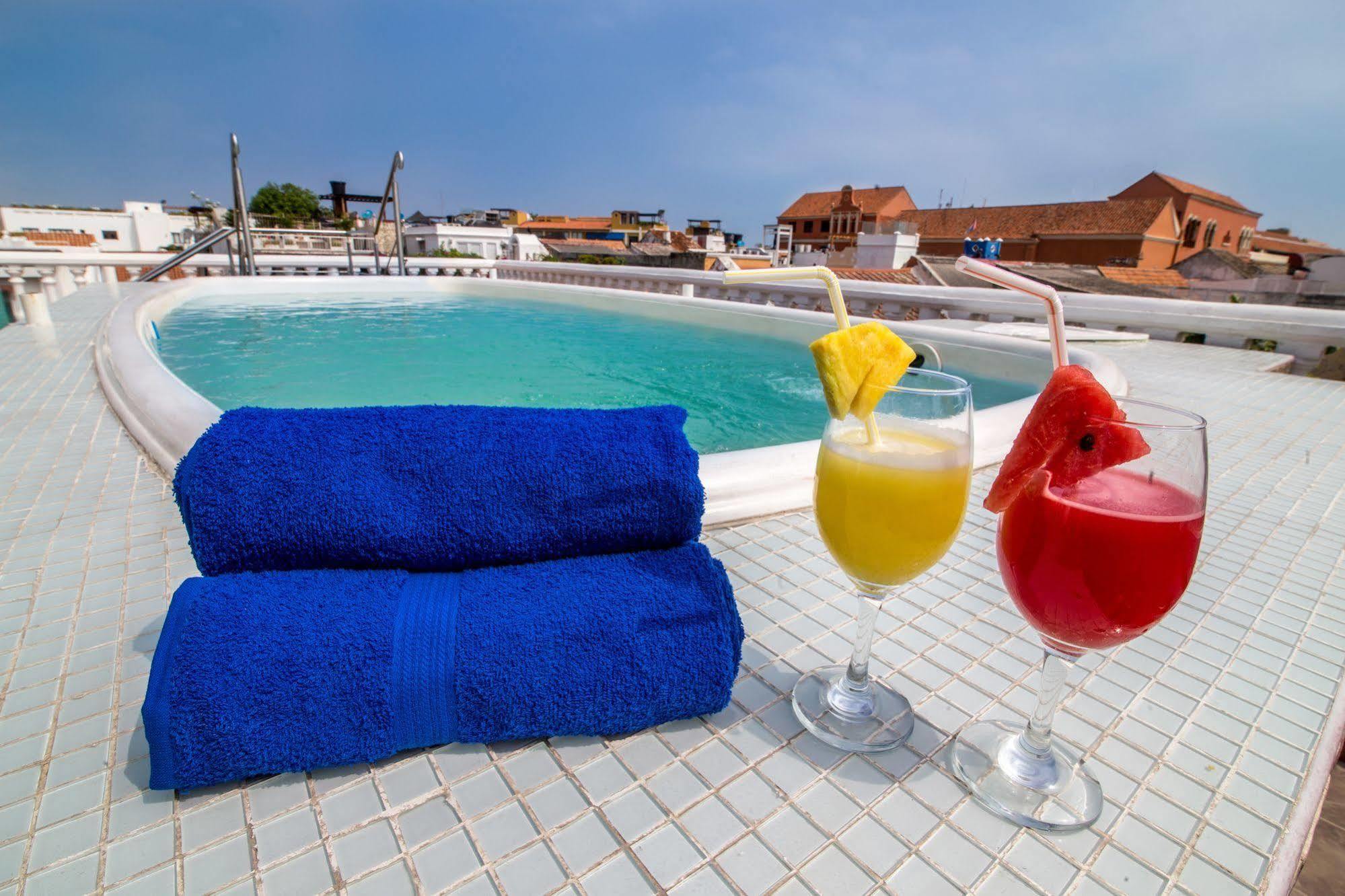 Hotel 3 Banderas Cartagène Extérieur photo